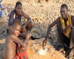 The site is in danger due to the dangerous effect on the salinity level of the lake and the livelihoods of its tribal population due to the Gibe III d